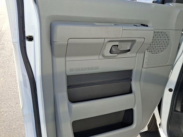 Used 2024 Ford E-450 and Econoline 450 Super Duty w/ Driver's Safety Package image 11