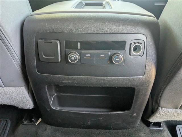 Used 2016 Chevrolet Suburban LT RWD image 16