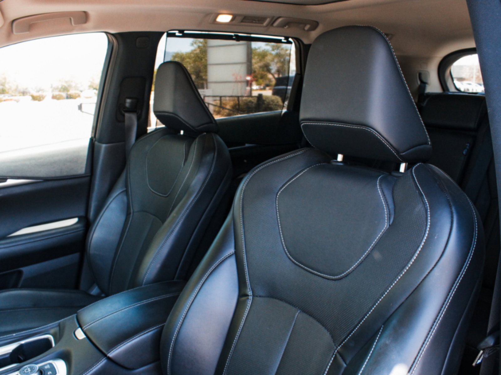 Used 2023 INFINITI QX60 Sensory w/ Vision Package AWD/4WD image 17