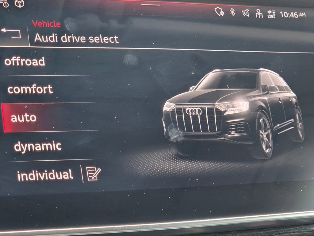 Used 2023 Audi Q7 2.0T Premium Plus AWD/4WD image 17