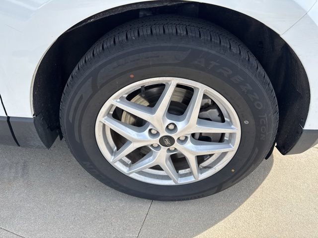 Used 2024 Ford Edge SEL AWD/4WD image 9