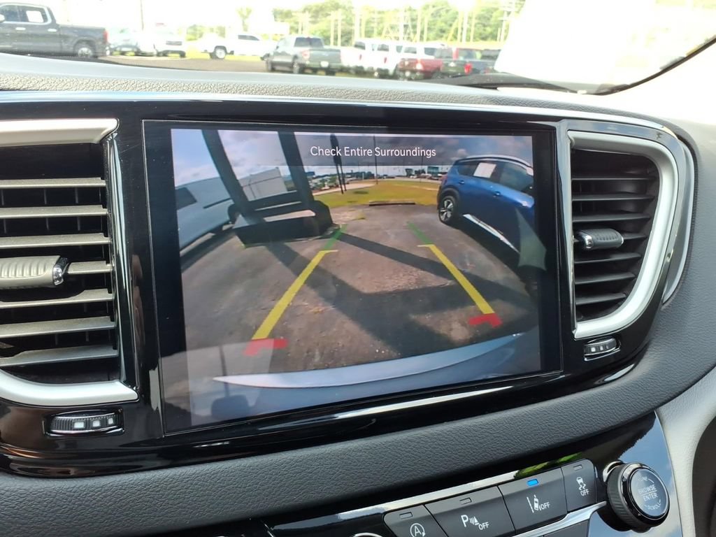 Used 2024 Chrysler Pacifica Touring-L FWD image 21