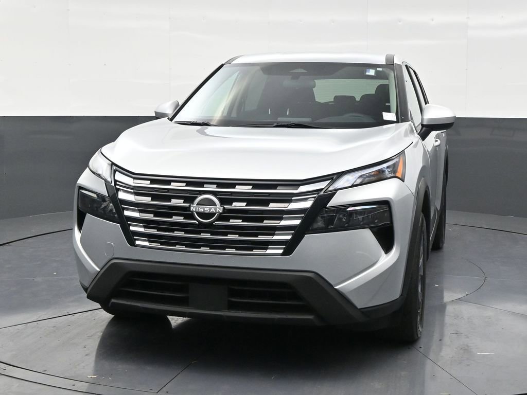 Used 2024 Nissan Rogue SV image 8