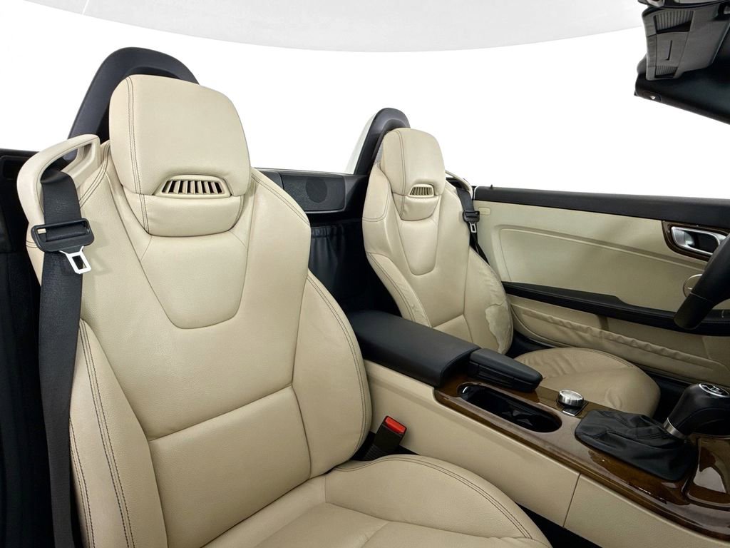 Used 2015 Mercedes-Benz SLK 250 image 14
