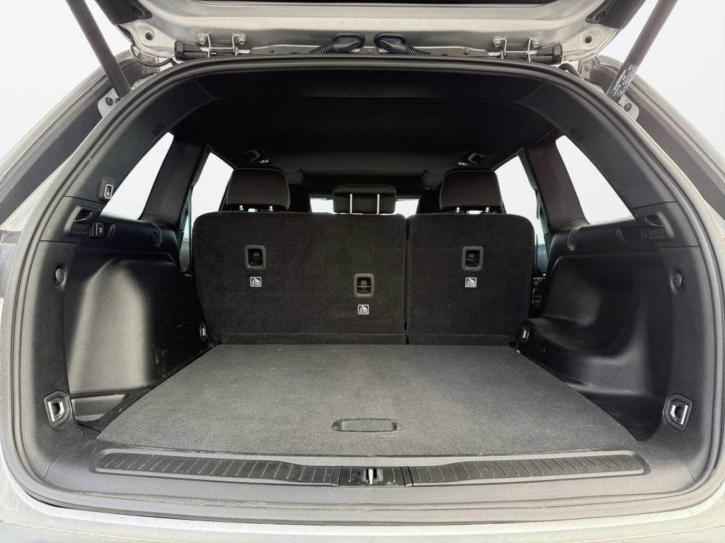 Certified 2025 Jeep Grand Cherokee Laredo X w/ Luxury Tech Group I image 18