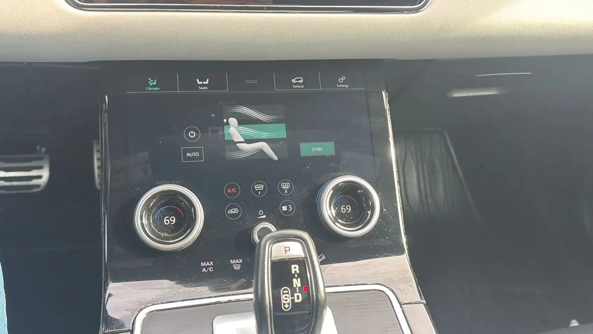 Used 2020 Land Rover Range Rover Evoque R-Dynamic S image 34