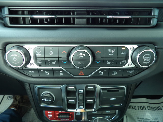 New 2026 Jeep Gladiator Mojave w/ Safety Group AWD/4WD image 26