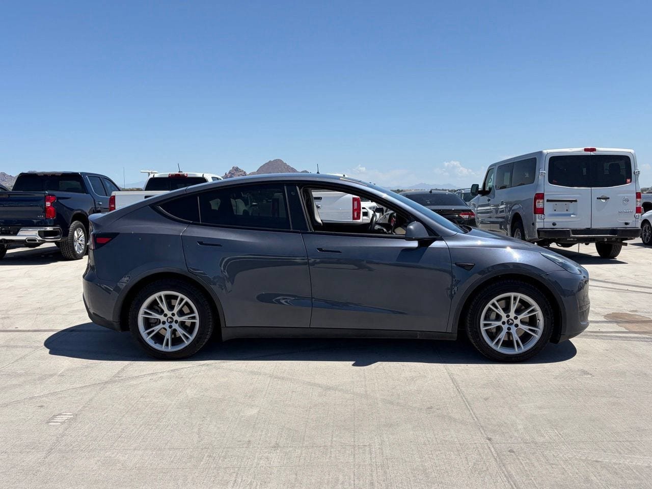 Used 2020 Tesla Model Y Long Range AWD/4WD image 3
