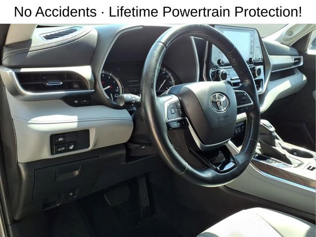 Used 2021 Toyota Highlander Limited image 13