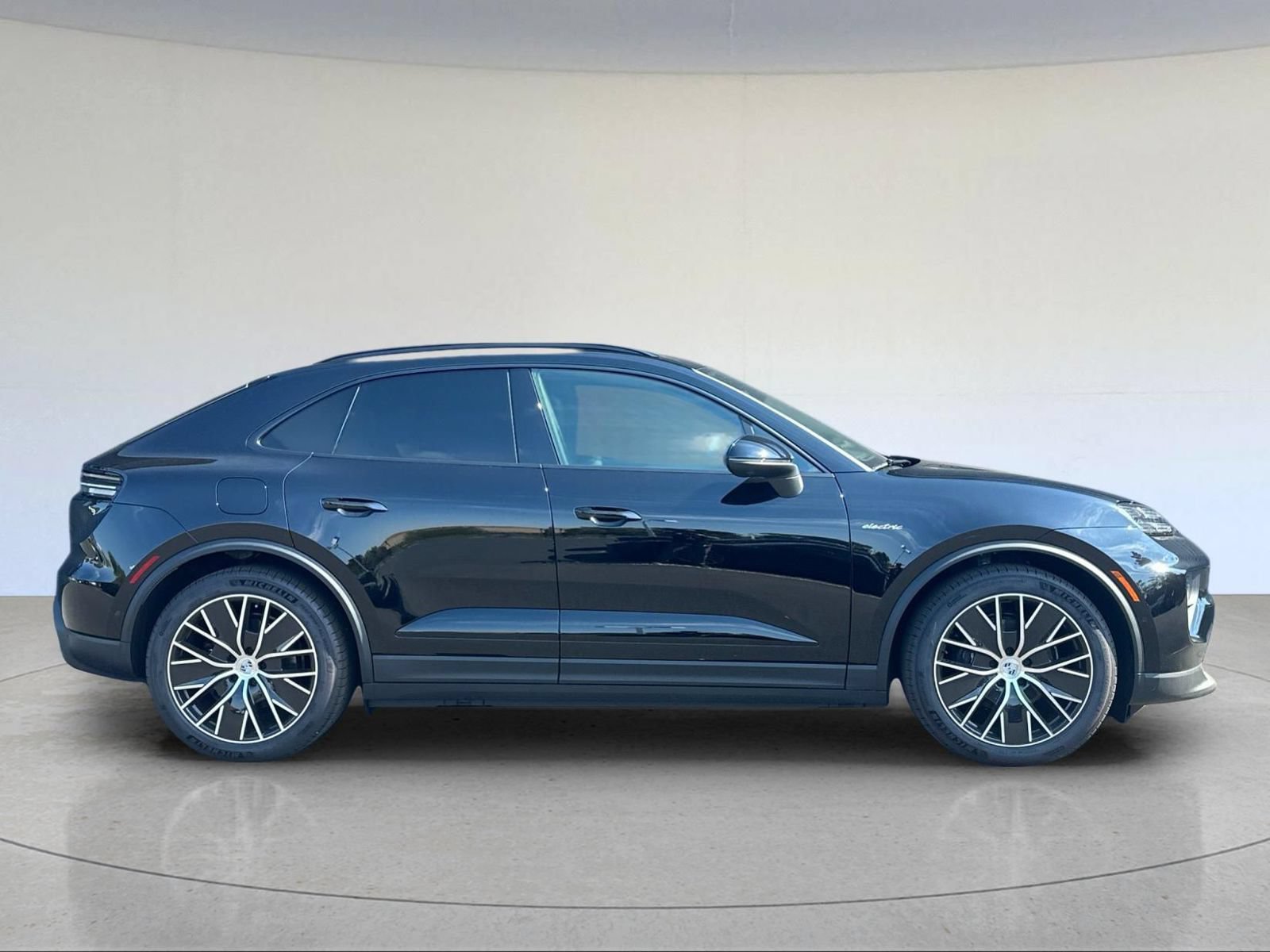 New 2026 Porsche Macan Electric RWD image 9