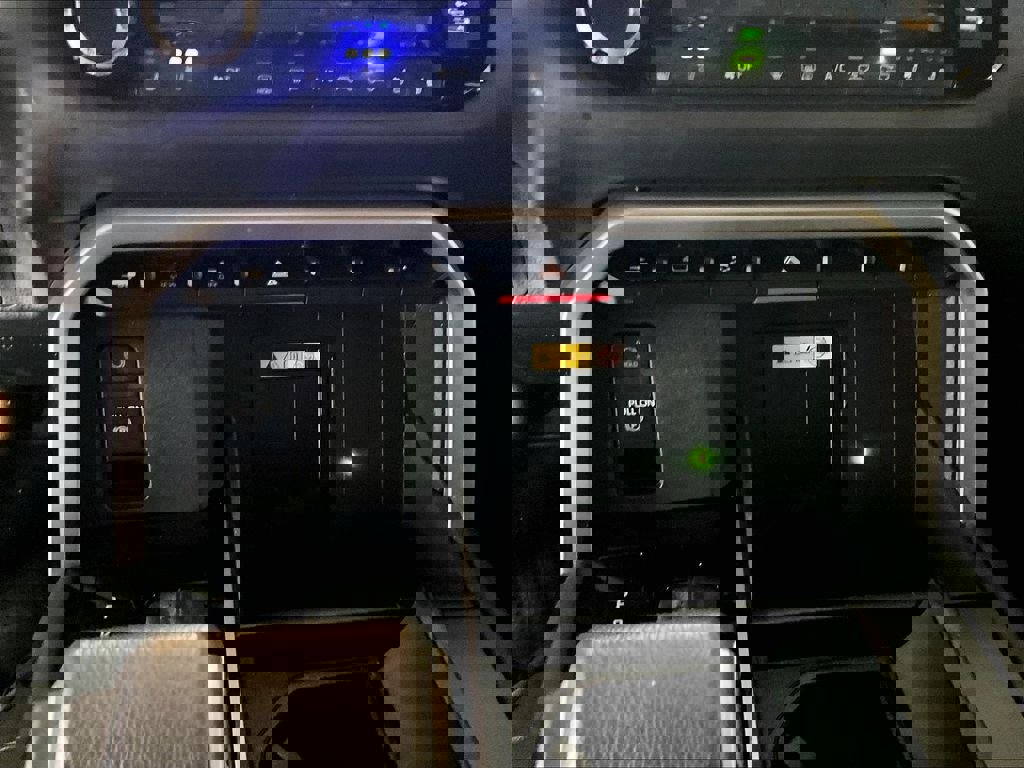 Used 2023 Toyota Tundra Platinum image 26