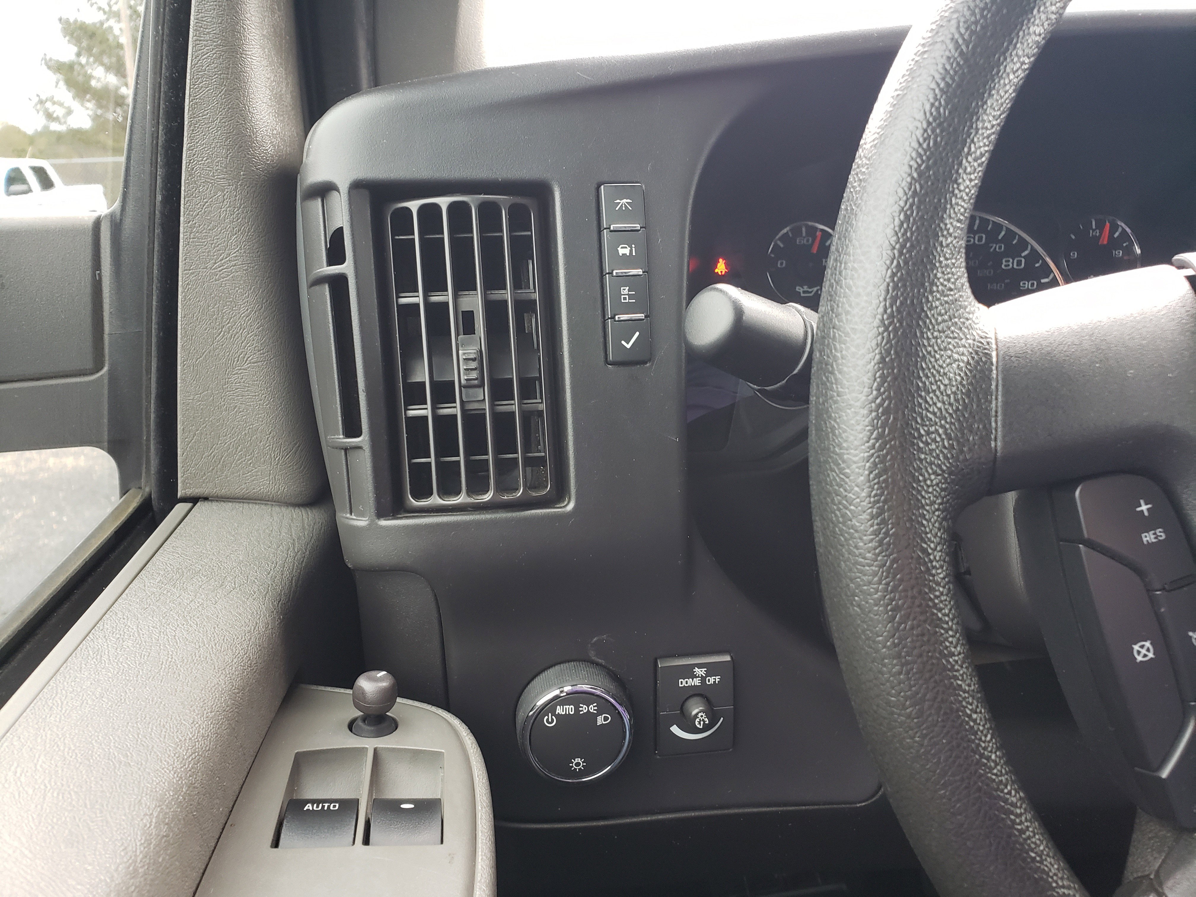 Used 2021 Chevrolet Express 2500 w/ Driver Convenience Package image 15