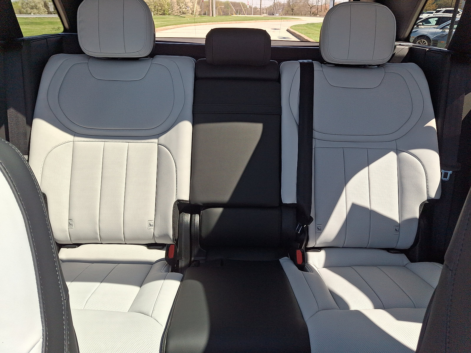 New 2026 Land Rover Range Rover Sport Dynamic SE AWD/4WD image 16