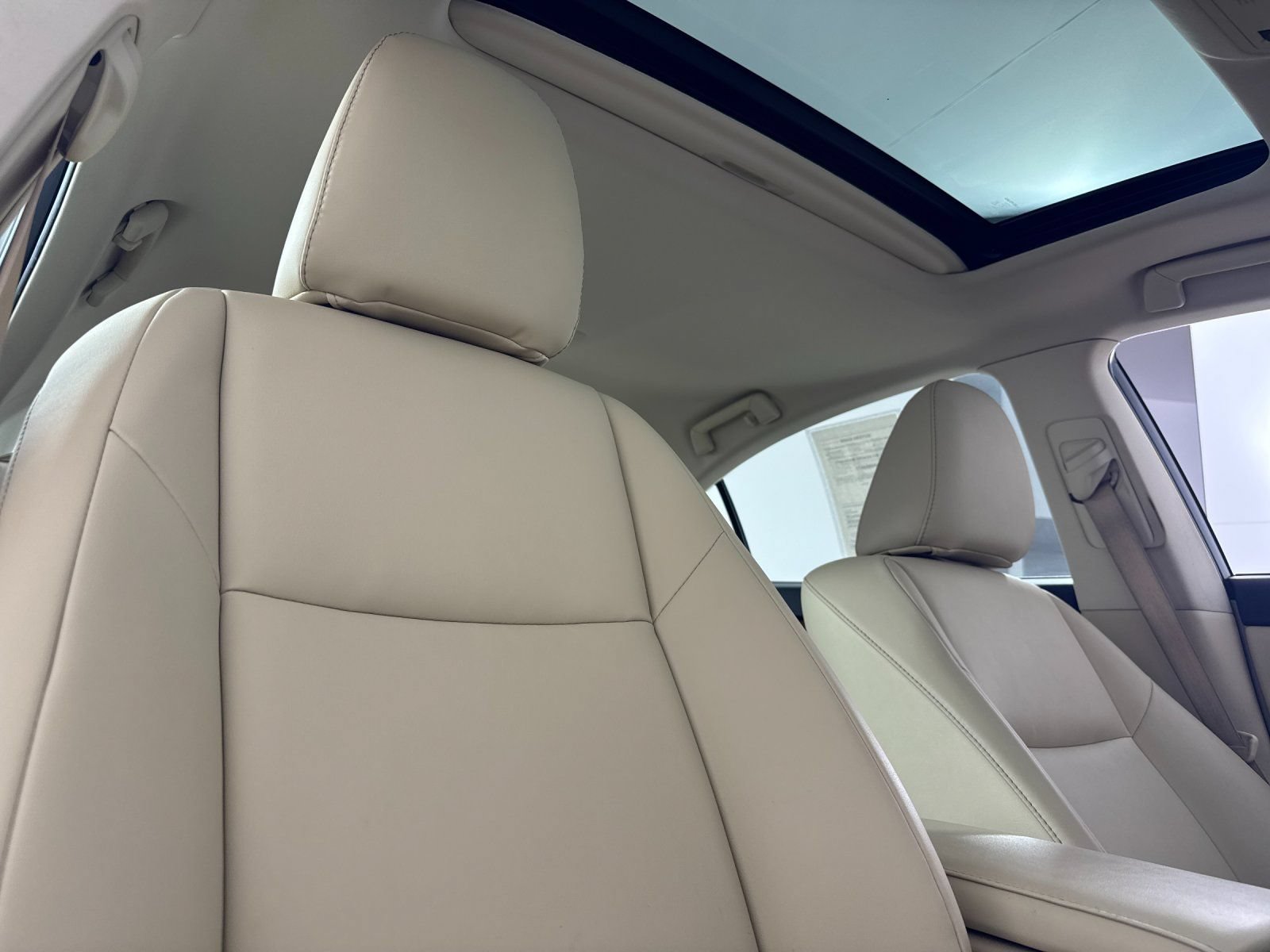 Used 2013 Lexus ES 300h w/ Premium Pkg FWD image 16