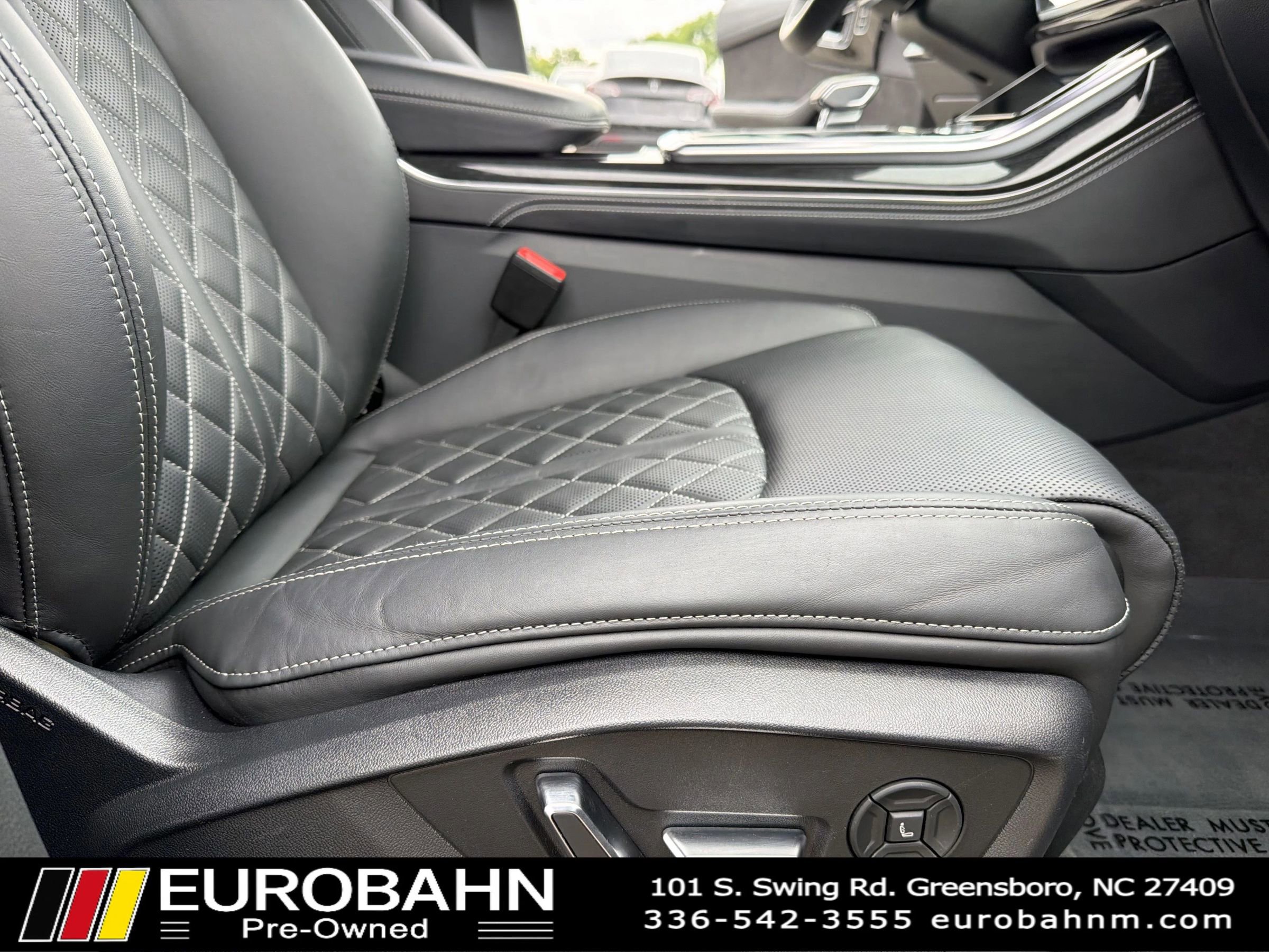 Used 2021 Audi SQ8 Prestige AWD/4WD image 23