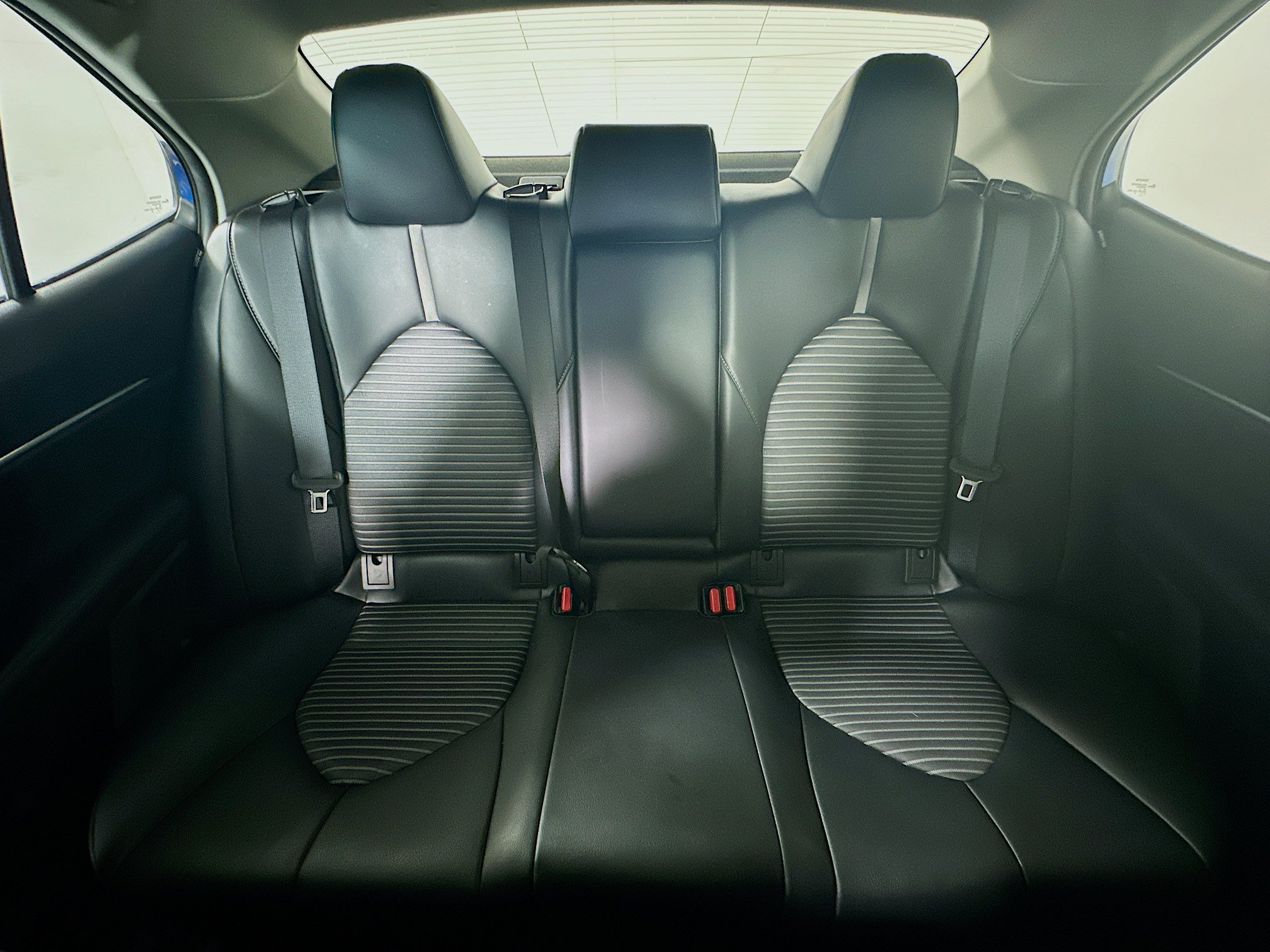 Used 2020 Toyota Camry SE w/ Audio Package FWD image 30