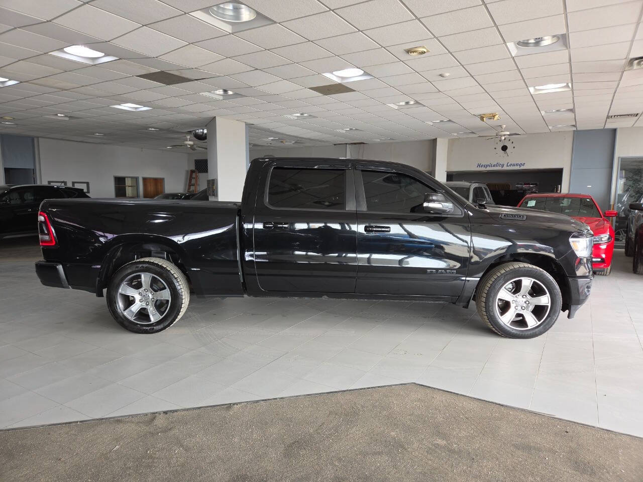 Used 2019 RAM 1500 Sport w/ Level 2 Equipment Group AWD/4WD image 9