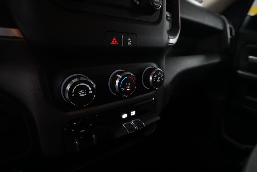 Used 2020 RAM 3500 Big Horn AWD/4WD image 21