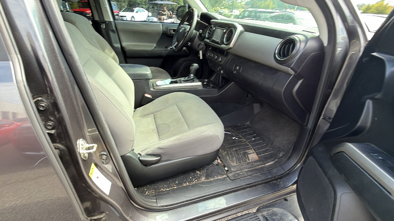 Used 2016 Toyota Tacoma SR5 RWD image 18