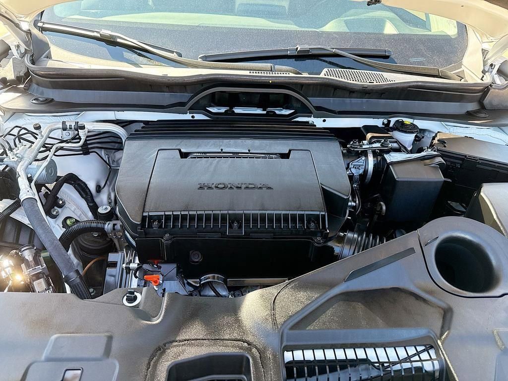 Used 2025 Honda Pilot Elite image 32