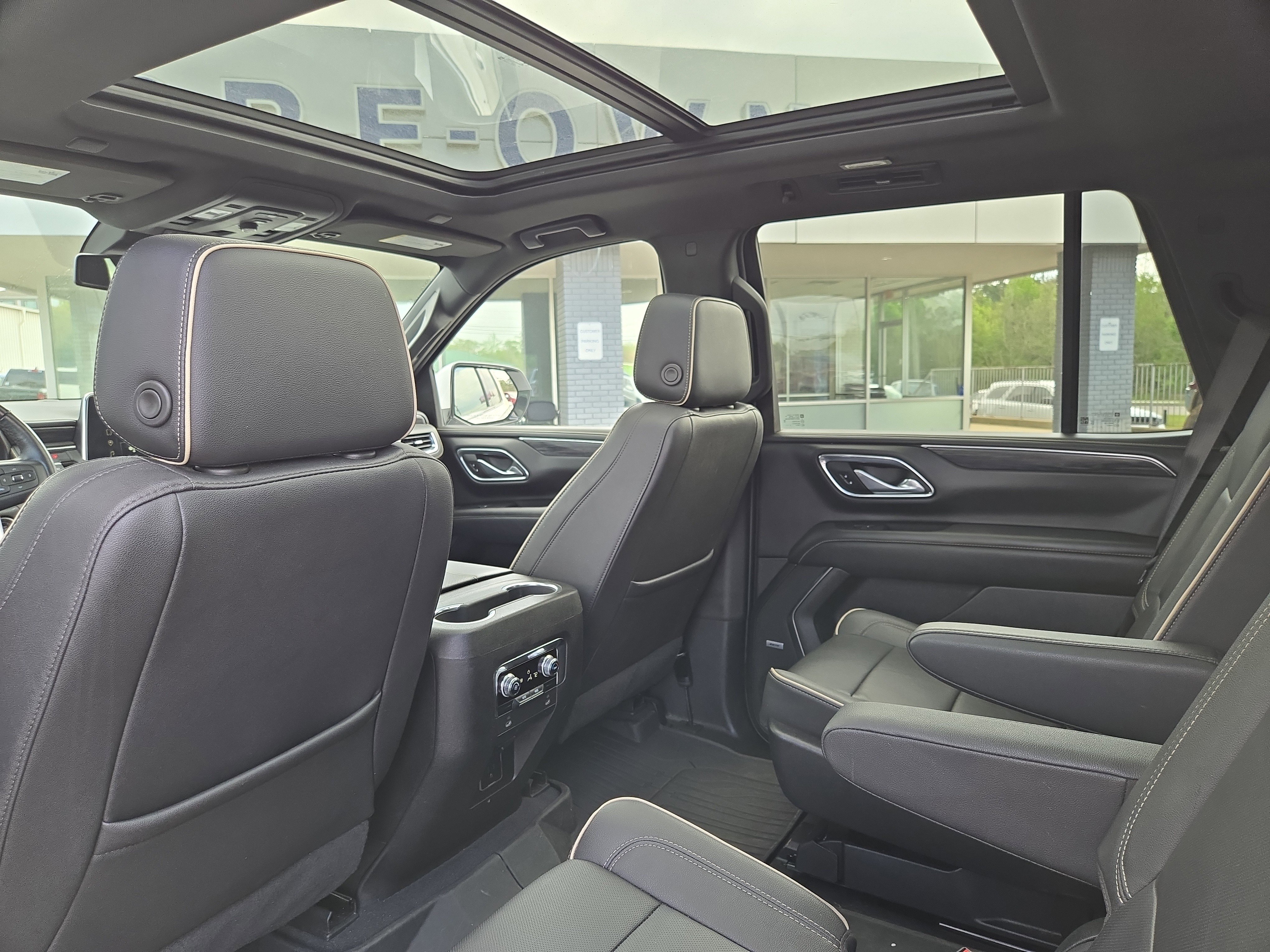 Used 2023 GMC Yukon SLT image 15