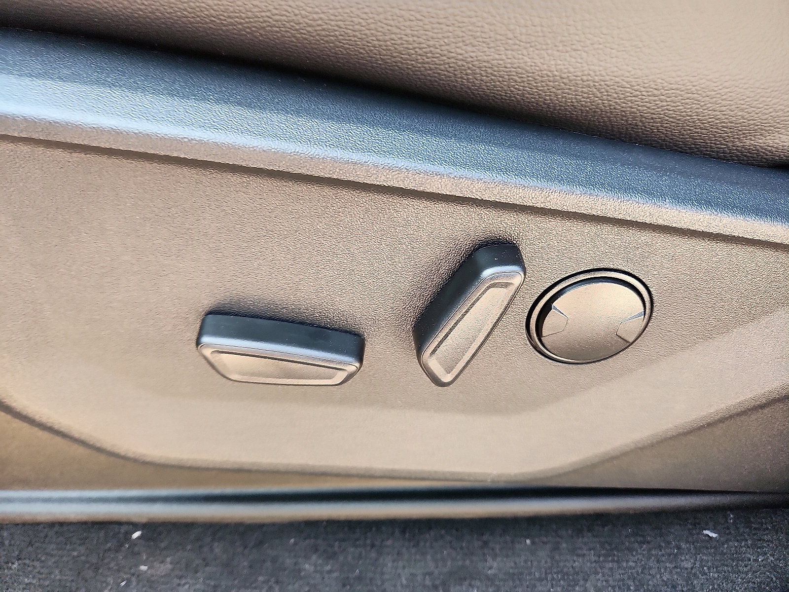 New 2026 Ford F250 Lariat w/ Tremor Off-Road Package image 12