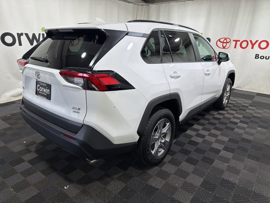 Used 2025 Toyota RAV4 XLE AWD/4WD image 8