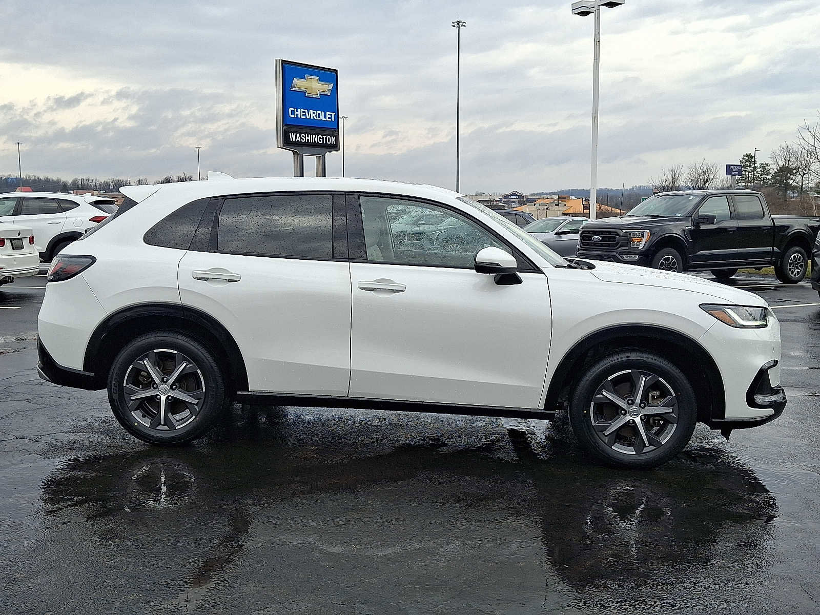 Used 2023 Honda HR-V EX-L image 7