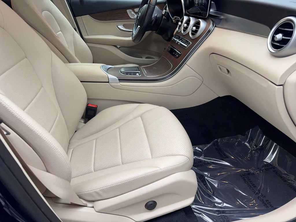 Used 2022 Mercedes-Benz GLC 300 4MATIC image 43