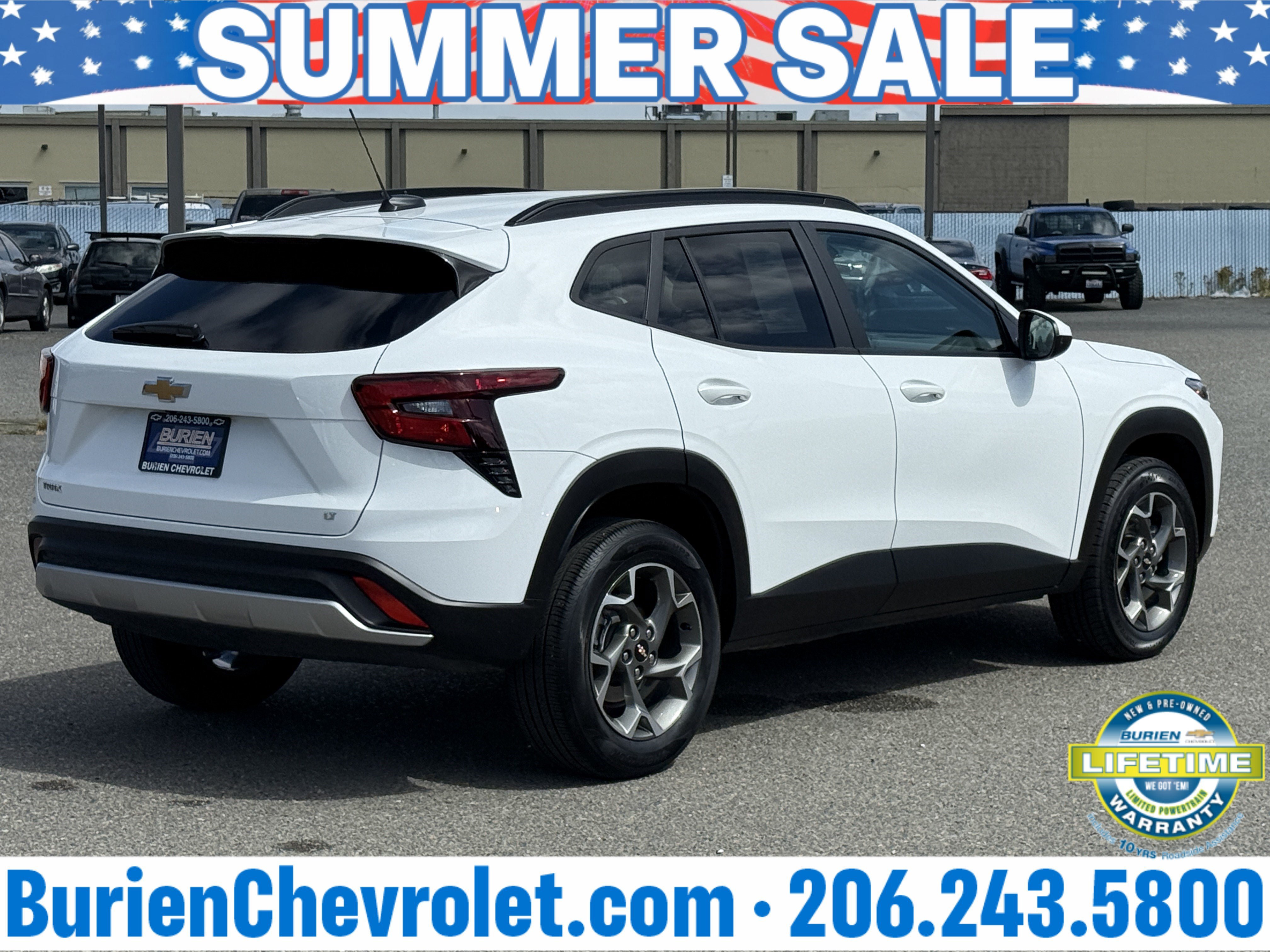 Used 2025 Chevrolet Trax LT FWD image 5
