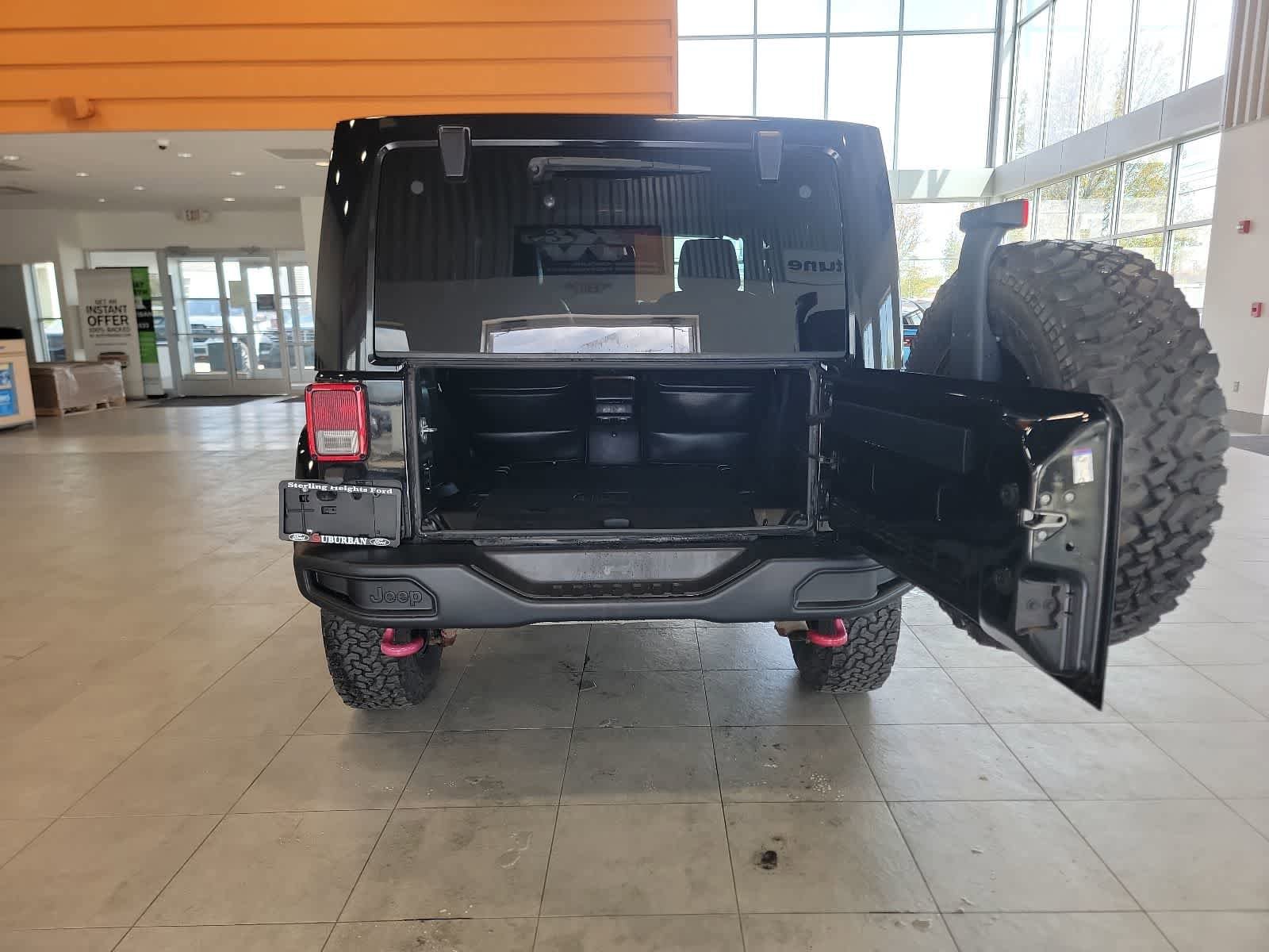 Used 2015 Jeep Wrangler Rubicon AWD/4WD image 19