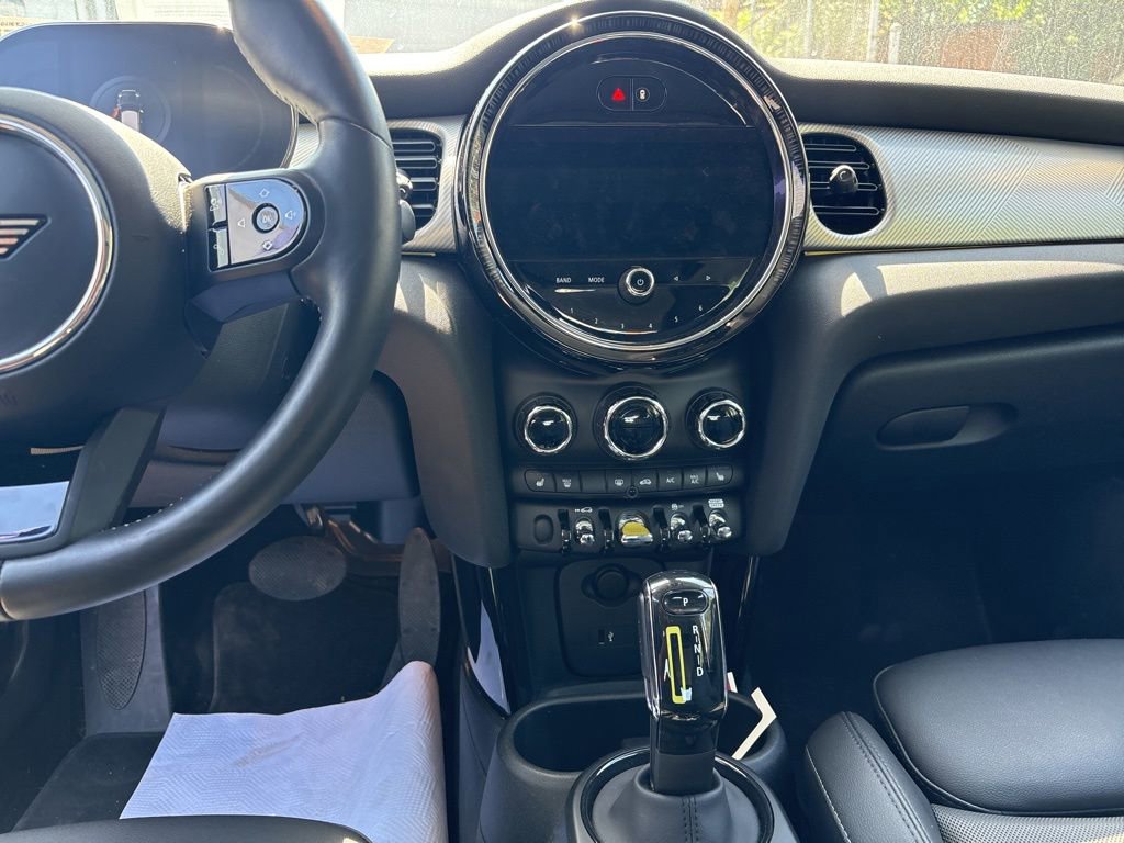 Used 2024 MINI Cooper SE FWD image 8