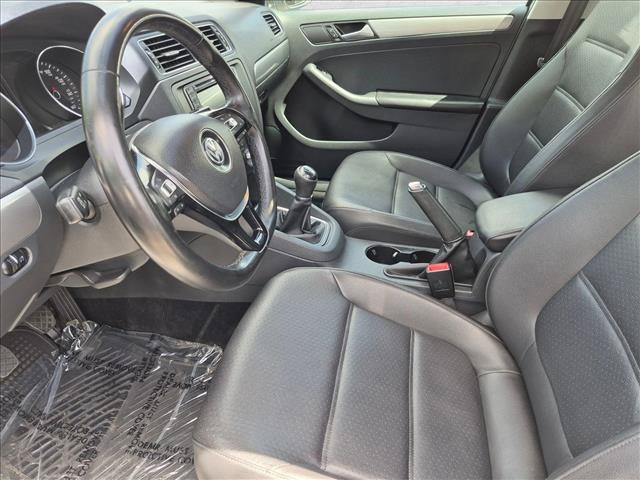 Used 2017 Volkswagen Jetta SE FWD image 16