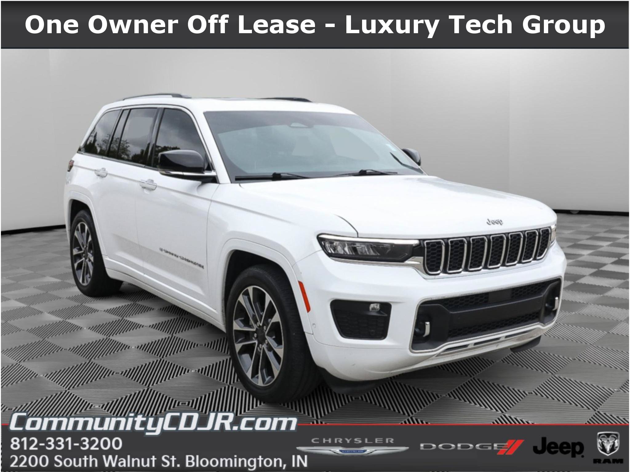 Used 2023 Jeep Grand Cherokee Overland w/ Luxury Tech Group IV AWD/4WD image 1