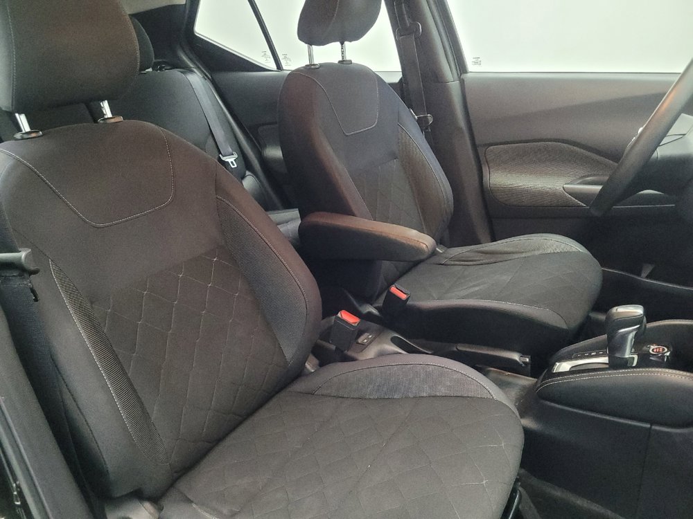 Used 2019 Nissan Kicks S image 21