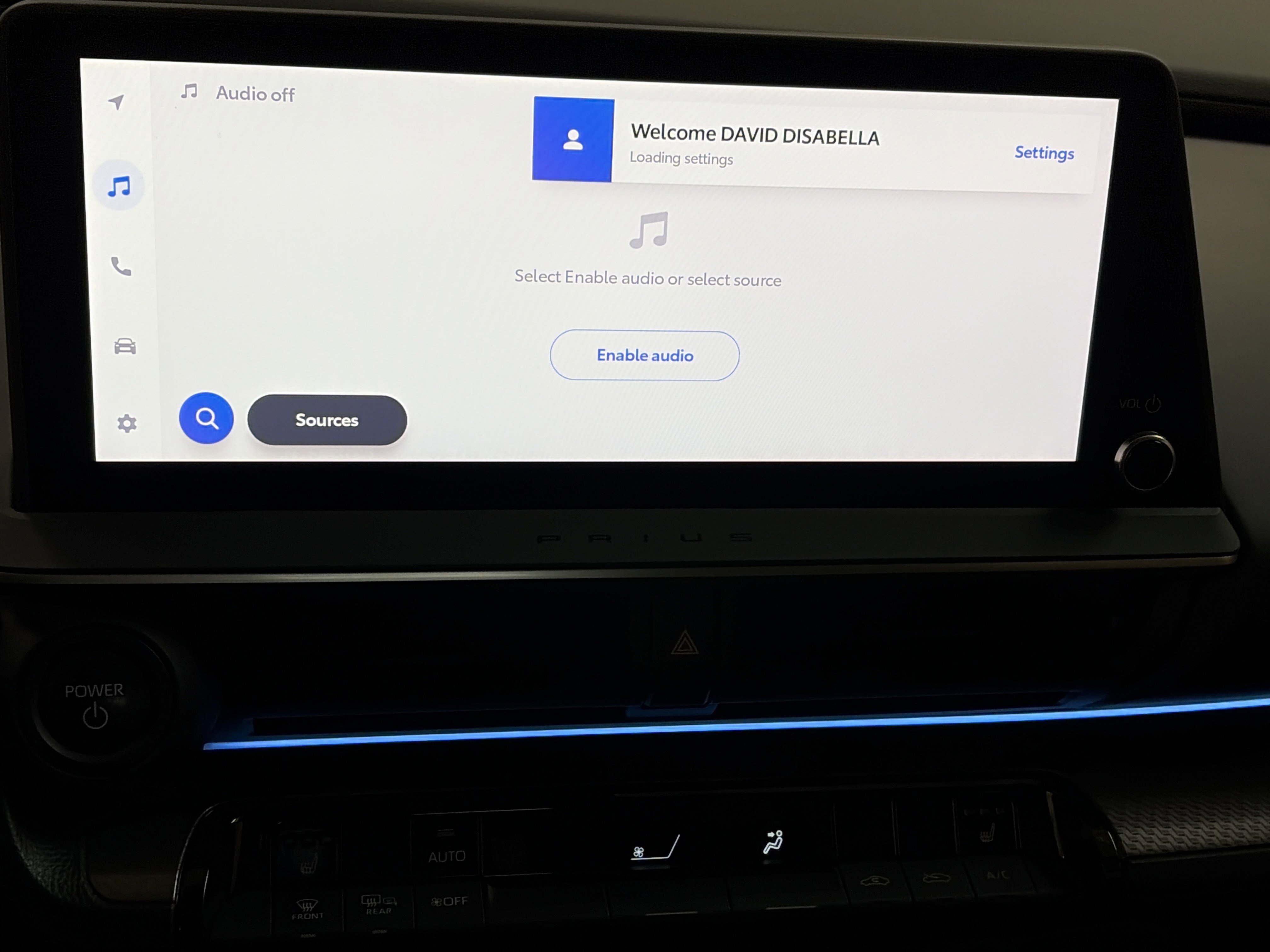 Used 2025 Toyota Prius XLE FWD image 17