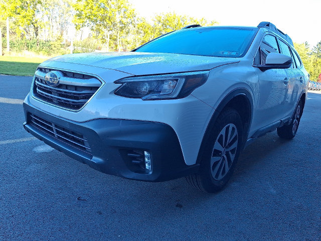 Used 2022 Subaru Outback Premium AWD/4WD image 3