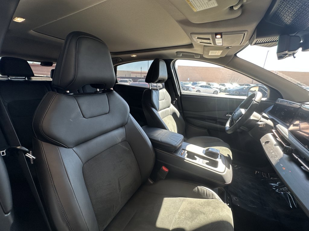 Used 2023 Nissan Ariya FWD image 44