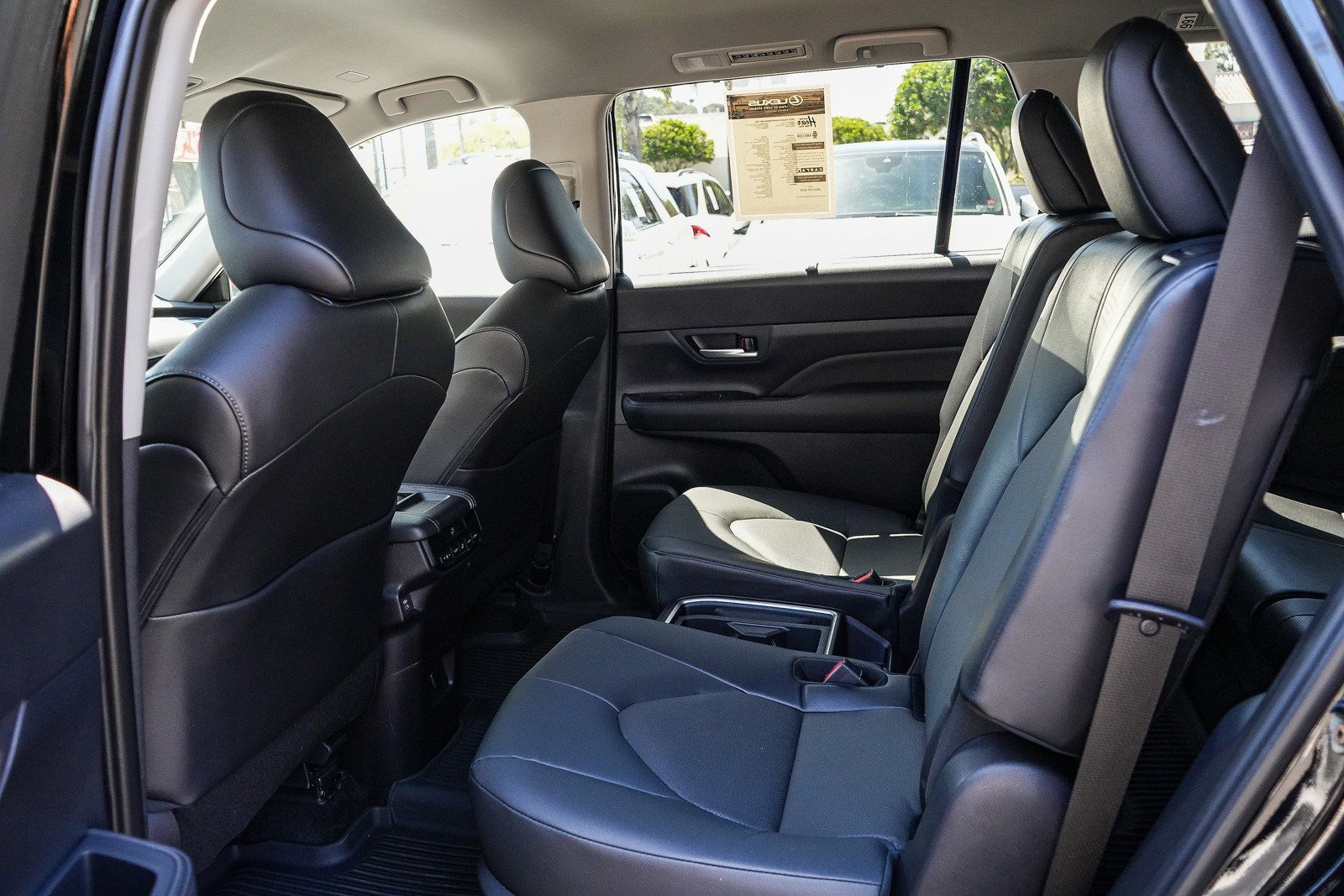 Used 2025 Toyota Grand Highlander FWD image 17