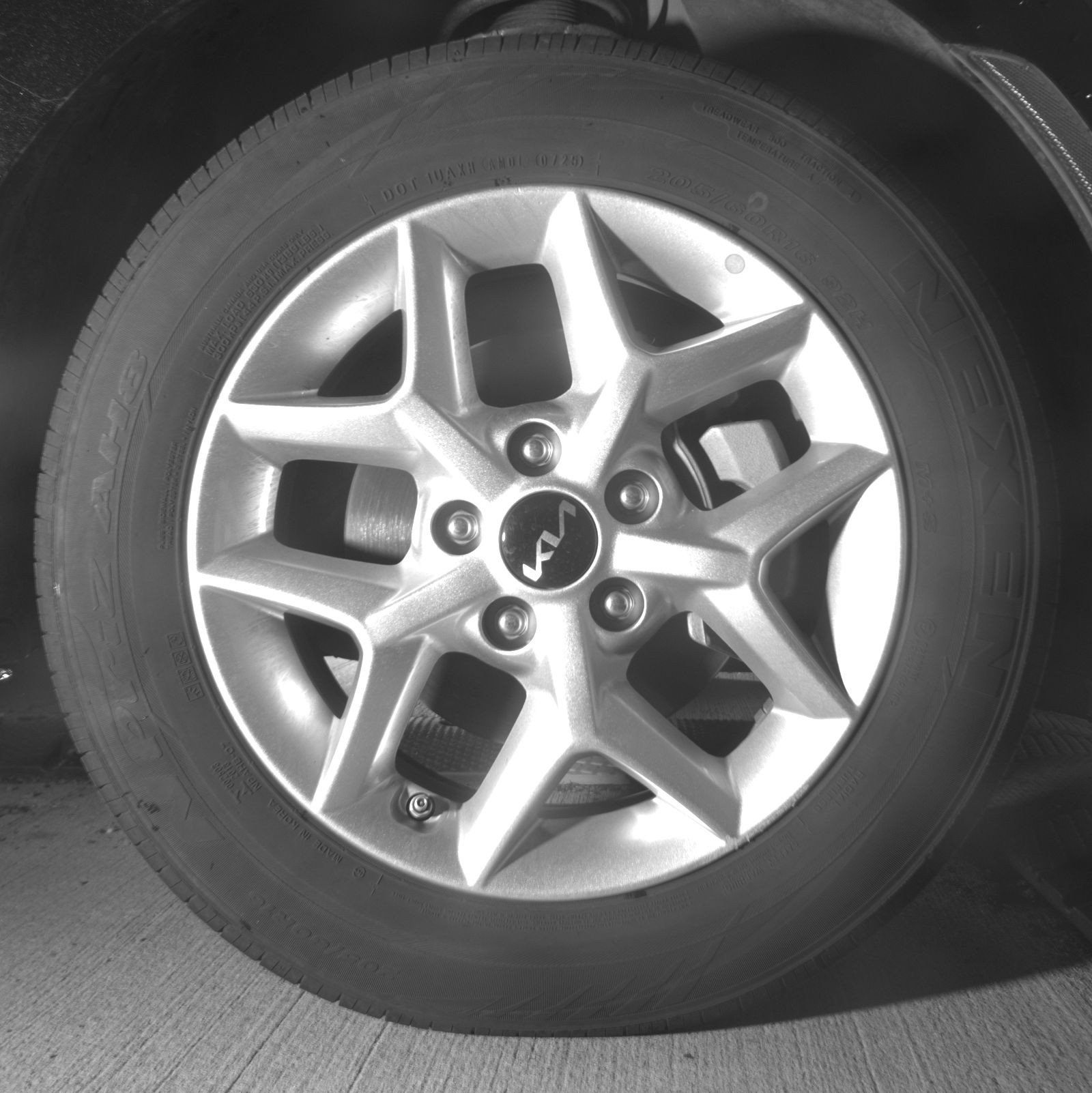 Used 2025 Kia Soul LX w/ LX Technology Package FWD image 13