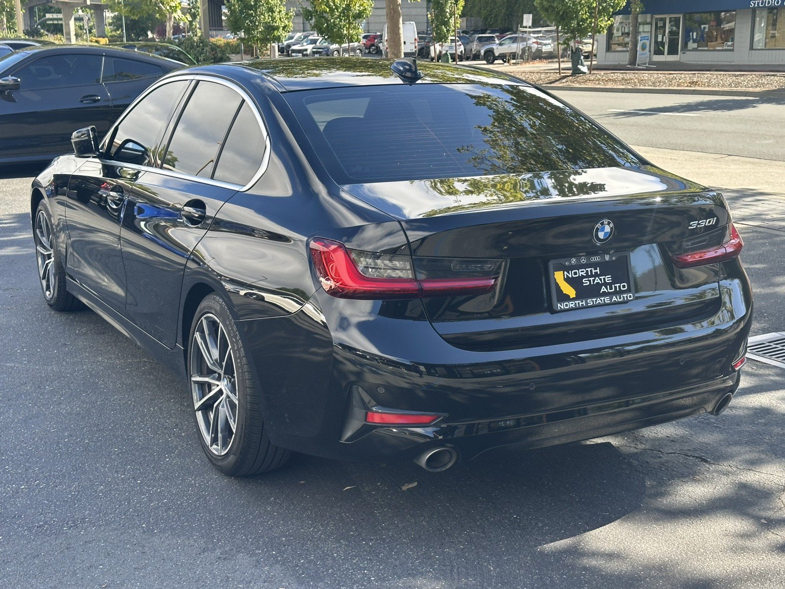 Used 2019 BMW 330i Sedan w/ Convenience Package RWD image 11