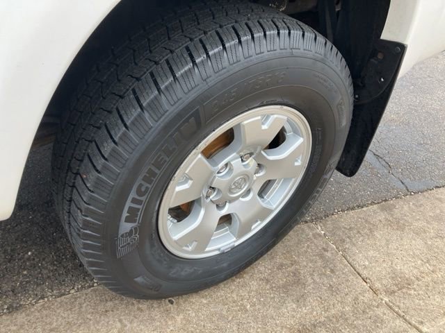 Used 2014 Toyota Tacoma 4x4 Double Cab w/ SR5 Package image 39