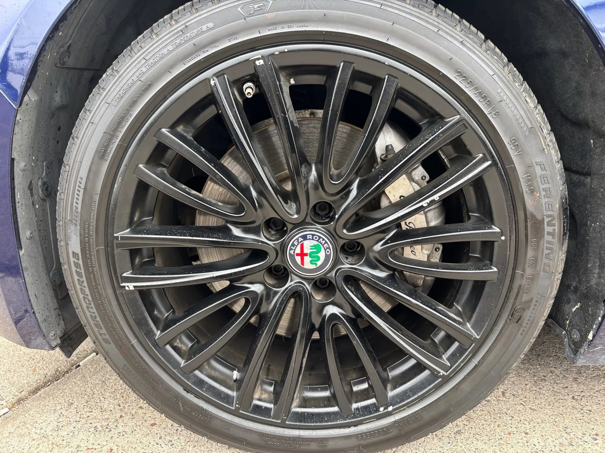 Used 2017 Alfa Romeo Giulia Ti w/ TI Lusso Light Wood Package AWD/4WD image 43