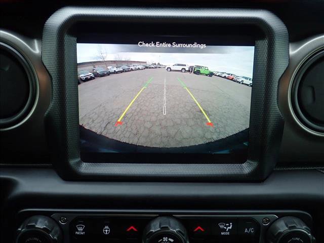 Used 2023 Jeep Wrangler Unlimited w/ Cold Weather Group image 16