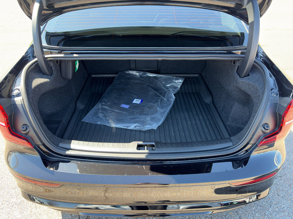 Used 2024 Volvo S60 B5 Core w/ Climate Package image 29