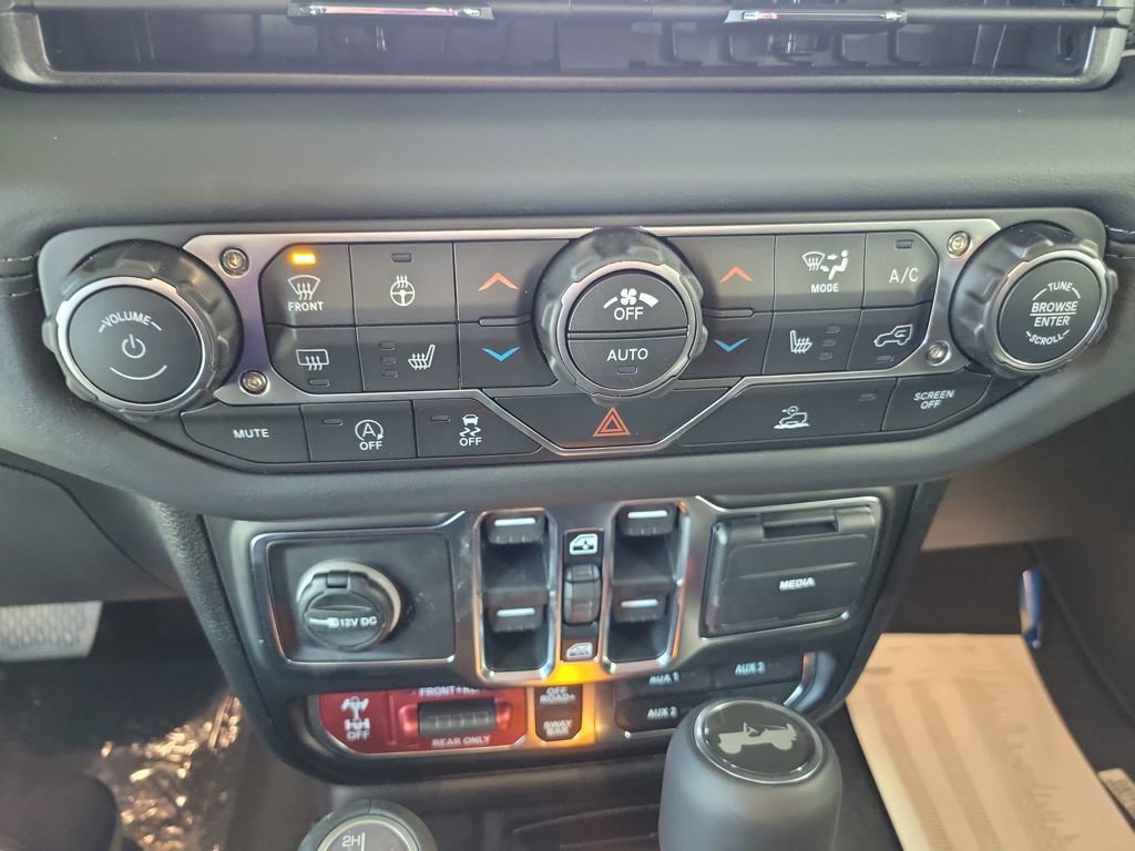 New 2026 Jeep Wrangler Unlimited Rubicon w/ Xtreme 35 Tire Package image 16