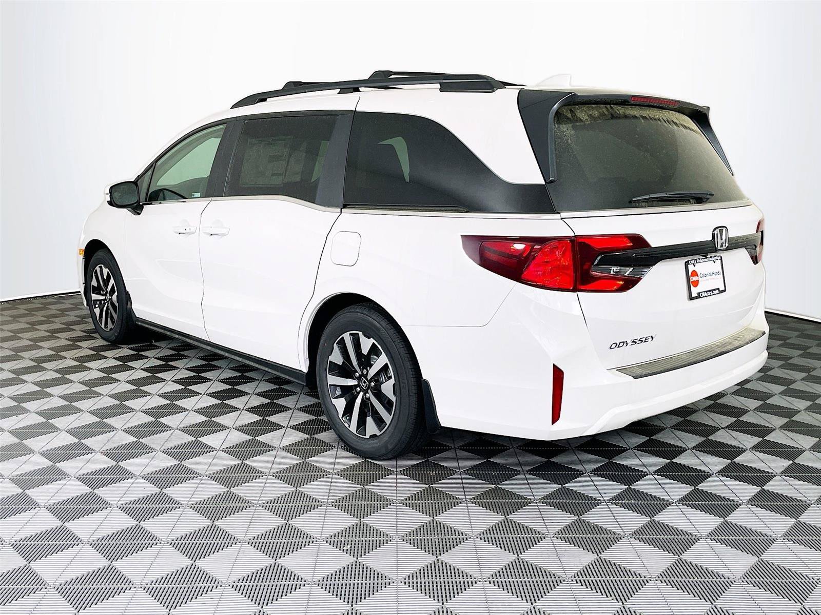 New 2026 Honda Odyssey EX-L image 4