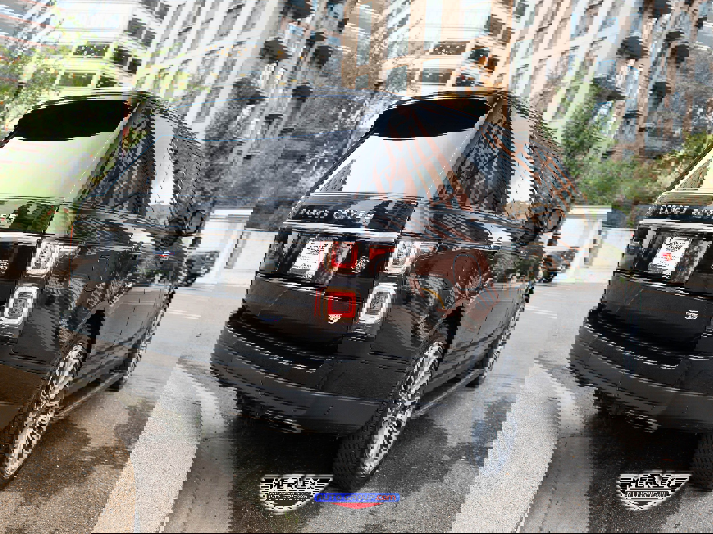 Used 2020 Land Rover Range Rover Autobiography image 7