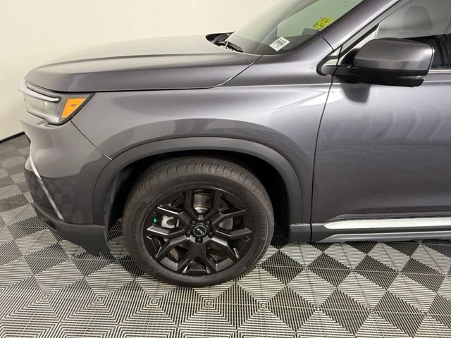 Used 2025 Honda Pilot Touring image 12