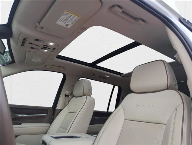 Used 2022 GMC Yukon XL Denali image 28